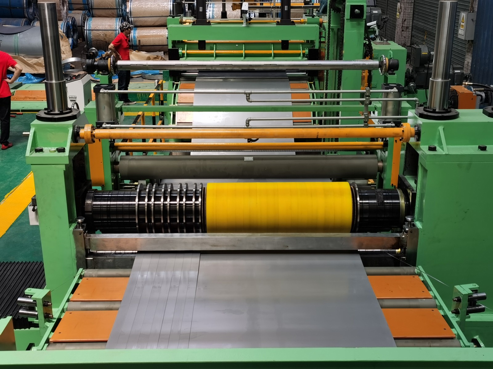 Verarbeitung von rostfreiem Stahlband